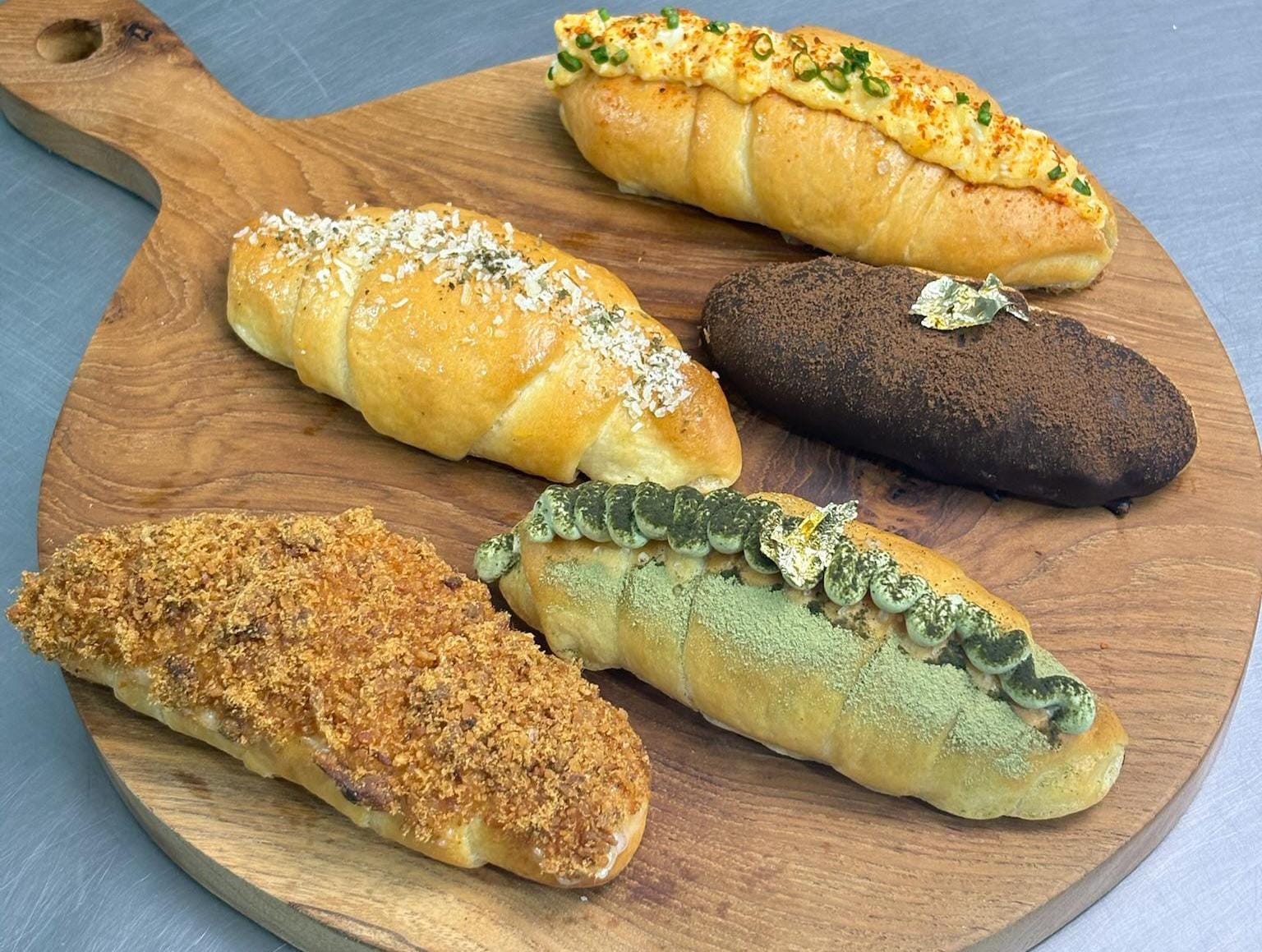 Live Baking Salt Bread